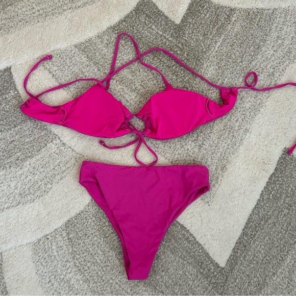 DYNAMITE | Bikini Set - Picture 4 of 5